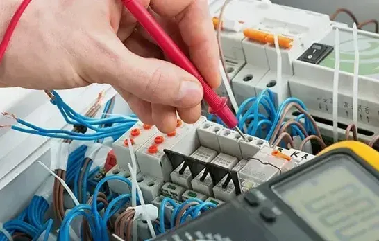 Professional electrician in Walworth